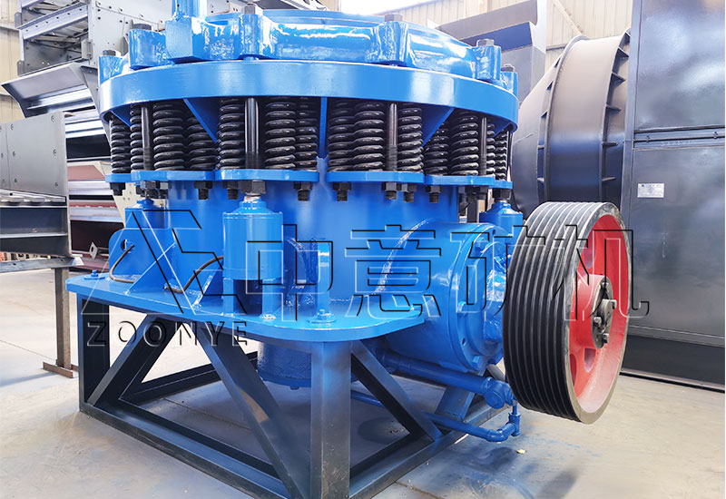 20220615023.jpg 即將發(fā)往印尼的圓錐破碎機(jī)